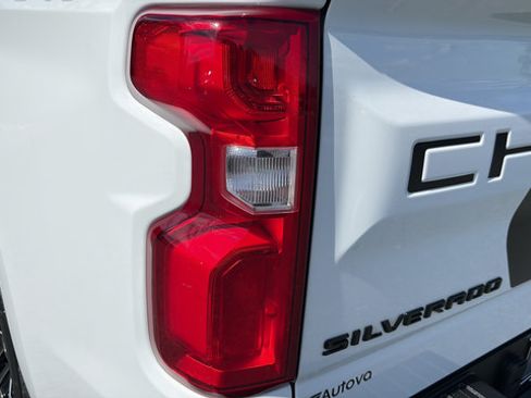 Used 2022 Chevrolet Silverado 1500 RST w/ Rally Edition AWD/4WD image 11