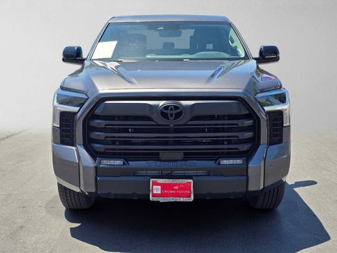 Used 2024 Toyota Tundra Limited AWD/4WD image 8