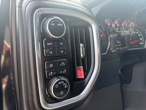 Used 2022 Chevrolet Silverado 1500 LT Trail Boss image 27