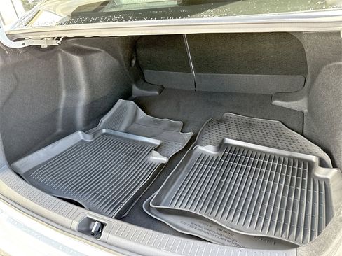 Used 2024 Toyota Corolla LE image 57