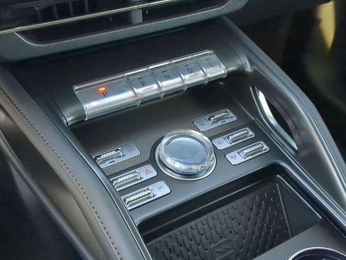New 2026 Lincoln Nautilus Premier AWD/4WD image 19