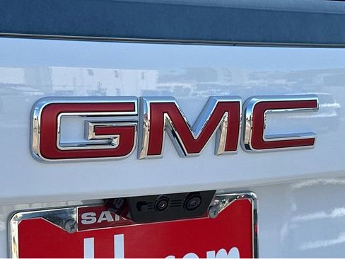 New 2026 GMC Yukon AT4 image 4