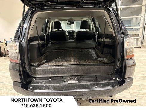 Used 2023 Toyota 4Runner SR5 Premium image 9