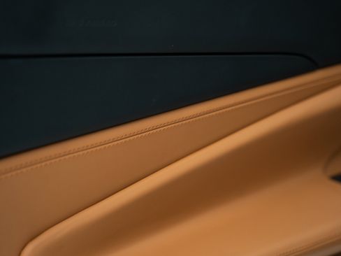 Used 2021 Ferrari F8 Tributo RWD image 23