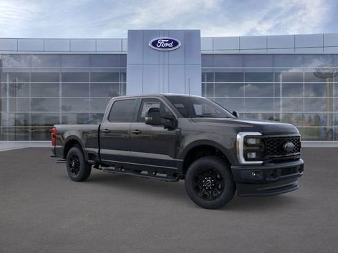 New 2026 Ford F250 Lariat w/ Black Appearance Package image 7