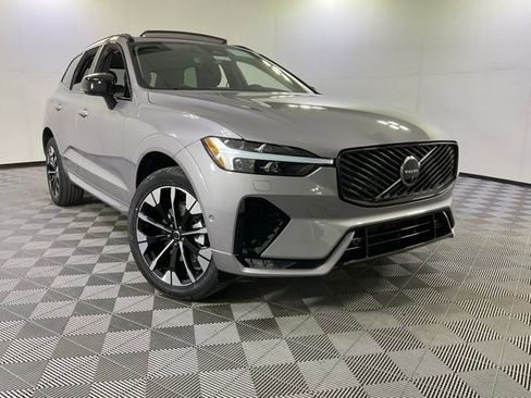 New 2026 Volvo XC60 B5 Plus w/ Protection Package Premier AWD/4WD image 42