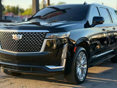 Used 2023 Cadillac Escalade ESV Premium Luxury image 1