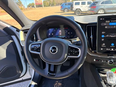 Used 2026 Volvo XC60 B5 Plus w/ Protection Package Premier image 18