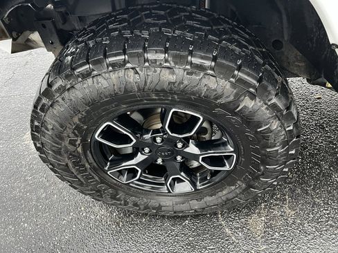 Used 2018 Jeep Wrangler Unlimited Altitude image 37