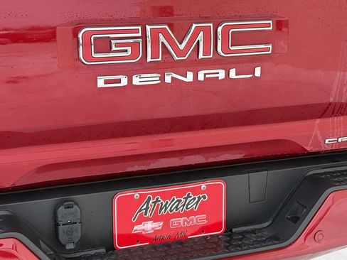 Used 2024 GMC Canyon Denali image 30