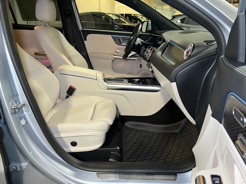 Certified 2025 Mercedes-Benz GLA 250 4MATIC image 12