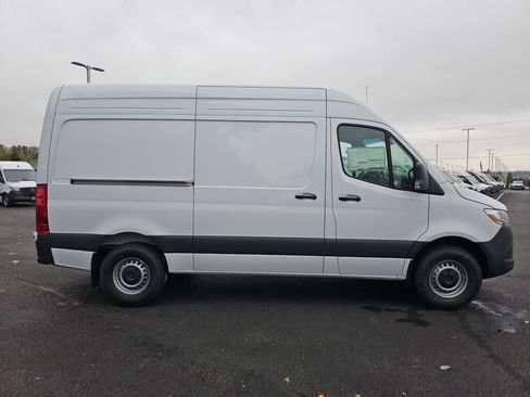 New 2025 Mercedes-Benz Sprinter 2500 image 7