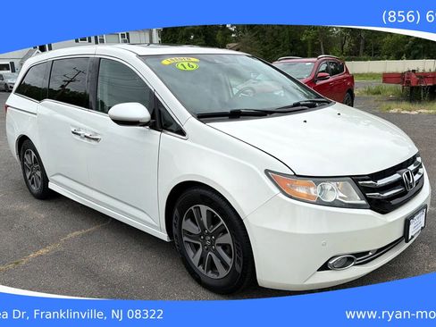 Used 2016 Honda Odyssey Touring image 3