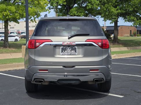 Used 2019 GMC Acadia Denali w/ Technology Package FWD image 6