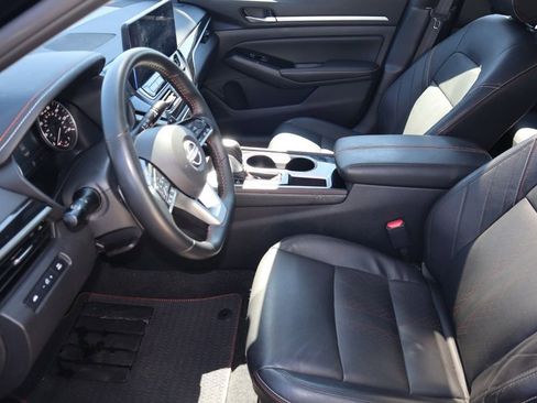 Certified 2025 Nissan Altima 2.5 SR w/ SR Premium Package FWD image 17