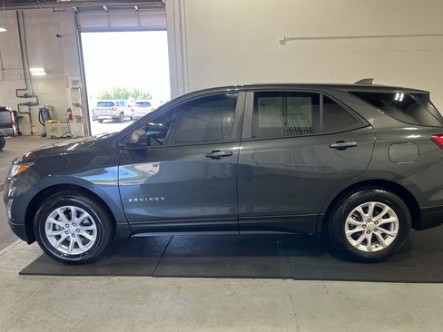 Used 2020 Chevrolet Equinox LS w/ LS Convenience Package AWD/4WD image 9
