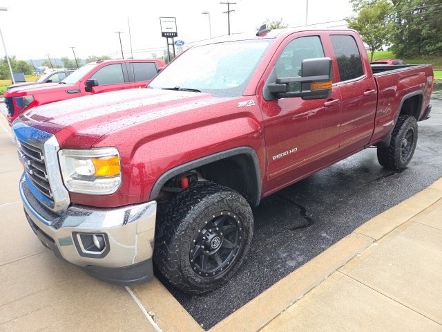 Used 2016 GMC Sierra 2500 SLE w/ HD SLE Value Package AWD/4WD image 1