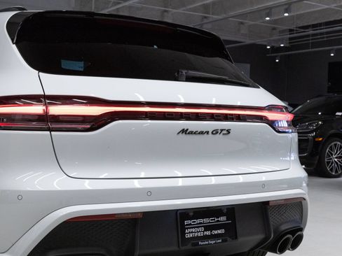 Certified 2024 Porsche Macan GTS AWD/4WD image 32