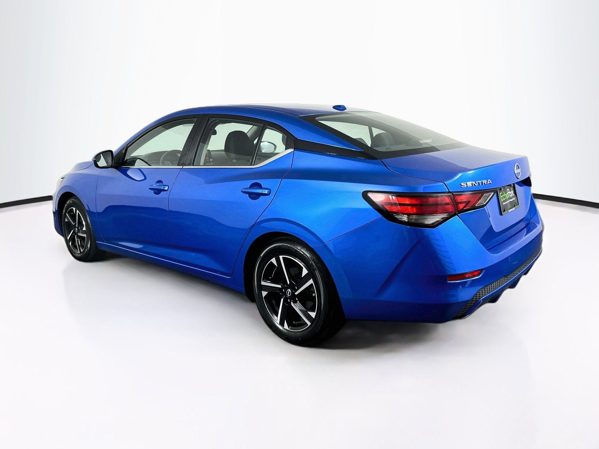 Used 2025 Nissan Sentra SV FWD image 5
