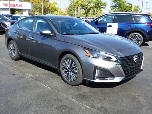 New 2025 Nissan Altima 2.5 SV w/ SV Premium Package image 1