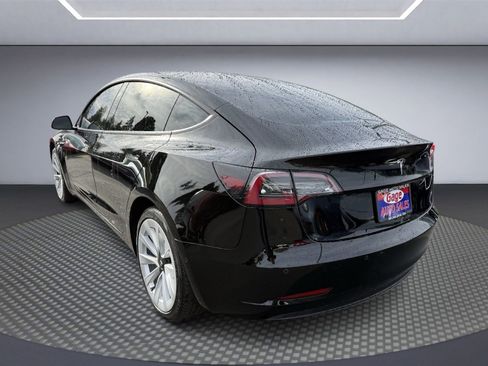 Used 2022 Tesla Model 3 image 4
