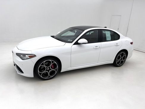 Used 2020 Alfa Romeo Giulia Ti Sport w/ Quick Order Package 22S Sport image 9