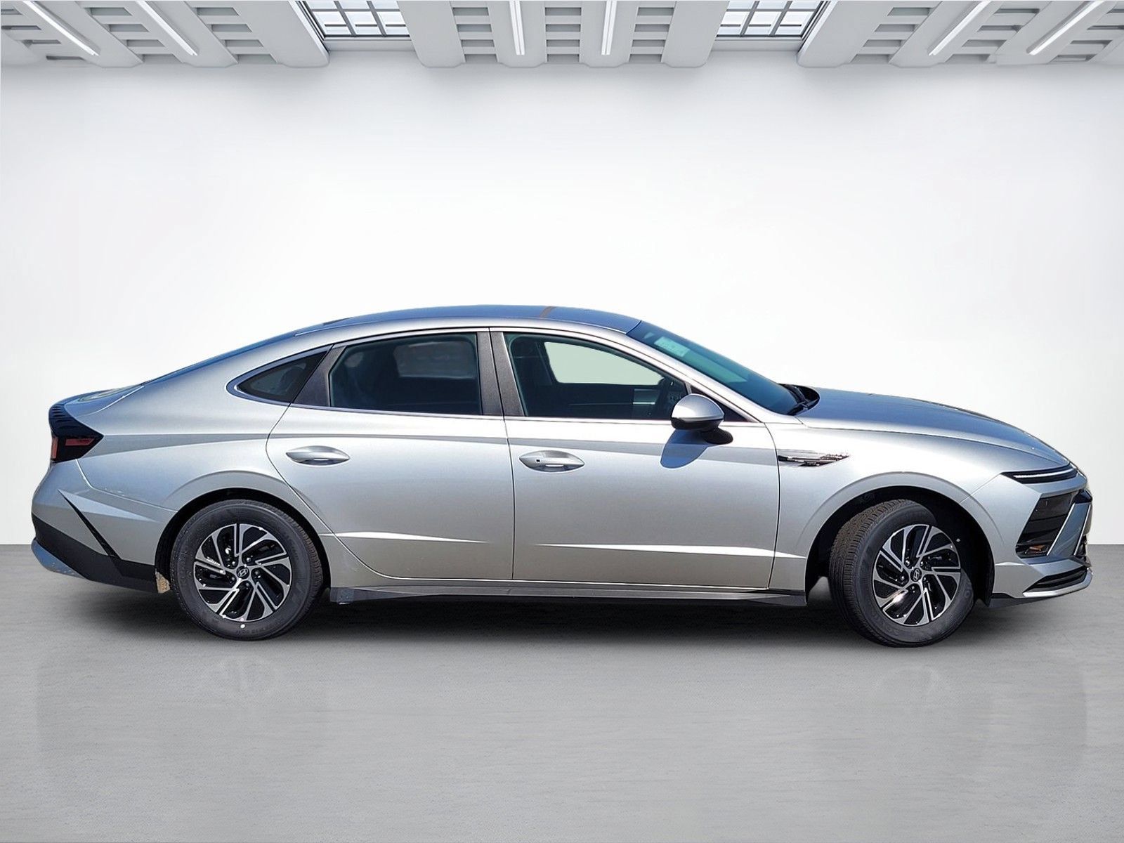 New 2026 Hyundai Sonata Blue FWD image 3