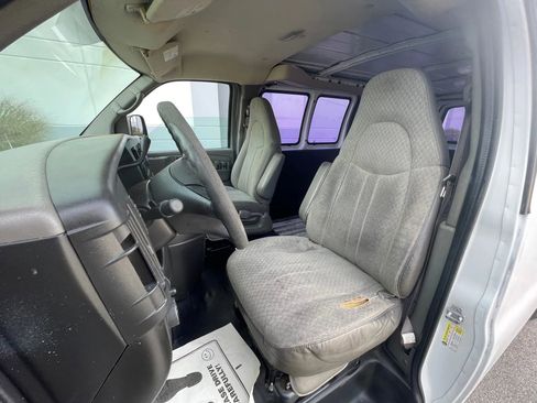Used 2008 GMC Savana 1500 Van 3D image 11