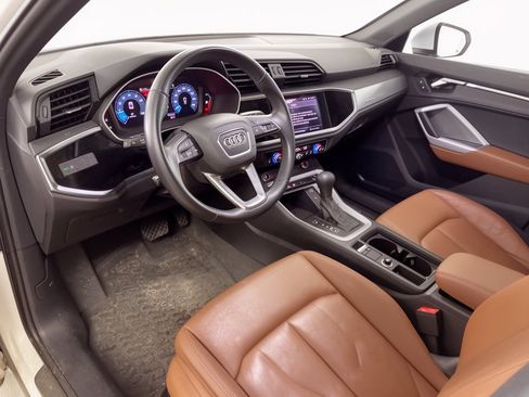 Used 2022 Audi Q3 2.0T Premium w/ Convenience Package AWD/4WD image 4