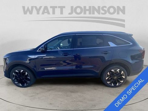 Certified 2026 Kia Sorento EX image 5