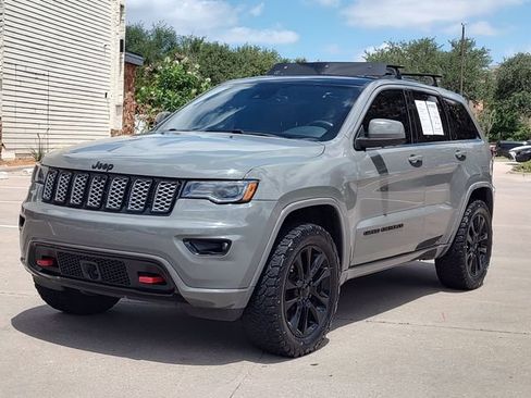 Used 2021 Jeep Grand Cherokee Laredo X AWD/4WD image 7