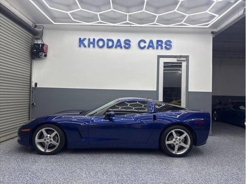 Used 2005 Chevrolet Corvette Coupe w/ Preferred Equipment Group image 1