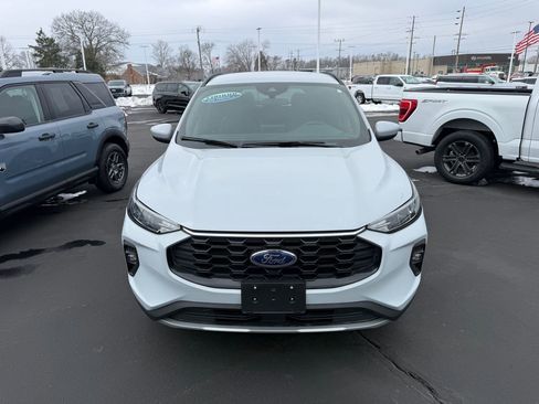 Used 2025 Ford Escape ST-Line Select image 2