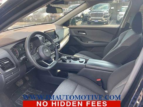 Used 2021 Nissan Rogue SV AWD/4WD image 2