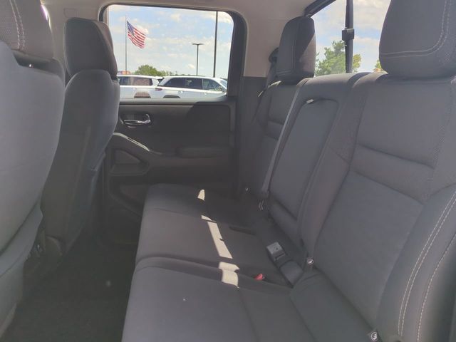 Used 2022 Nissan Frontier SV AWD/4WD image 14