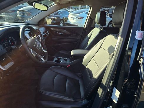 Used 2024 GMC Terrain SLT image 23