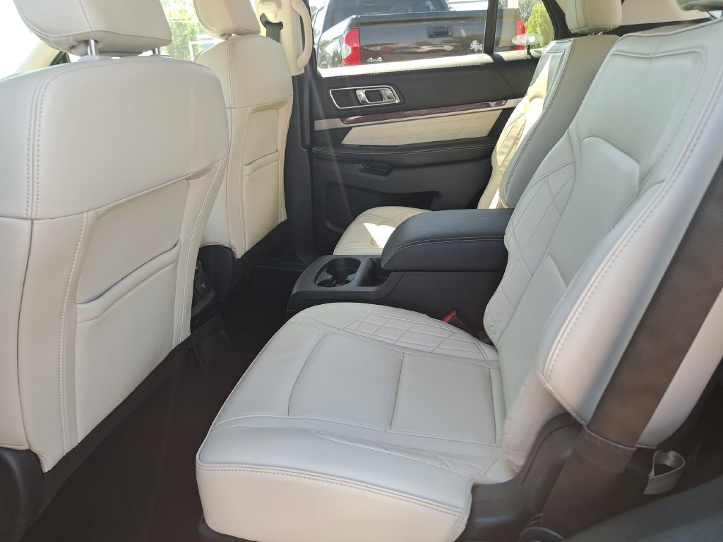 Used 2018 Ford Explorer Platinum AWD/4WD image 29