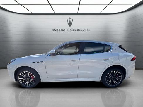 New 2025 Maserati Grecale GT image 12