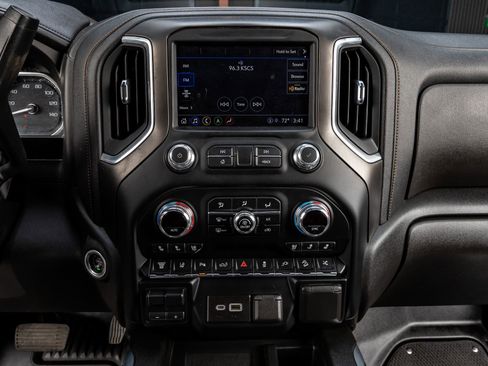 Used 2021 GMC Sierra 2500 AT4 w/ AT4 Premium Plus Package AWD/4WD image 20
