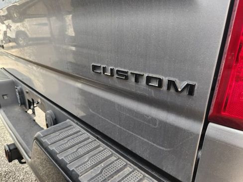 Used 2024 Chevrolet Silverado 1500 Custom w/ Turbomax Blackout Package RWD image 7