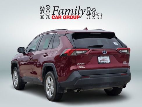 Used 2021 Toyota RAV4 XLE w/ Convenience Package AWD/4WD image 3