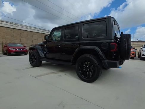 Used 2023 Jeep Wrangler Unlimited Sahara w/ Cold Weather Group AWD/4WD image 4