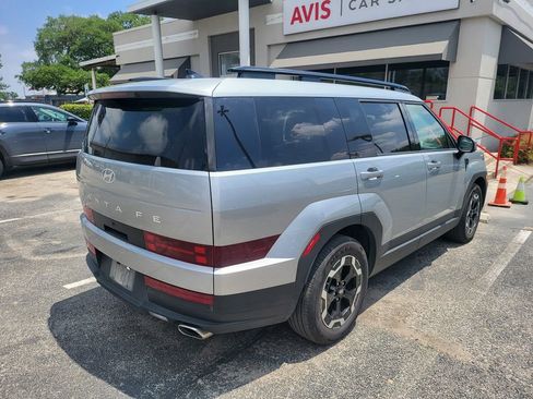 Used 2025 Hyundai Santa Fe SEL FWD image 8