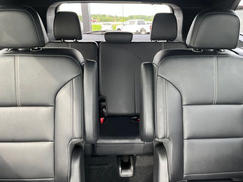 Used 2024 GMC Acadia Elevation AWD/4WD image 24