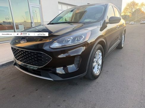 Used 2022 Ford Escape SE image 1