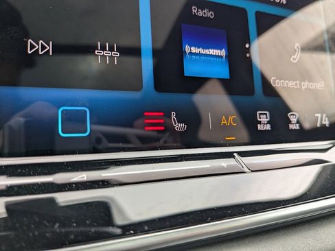 New 2026 Volkswagen Tiguan SE R-Line FWD image 28