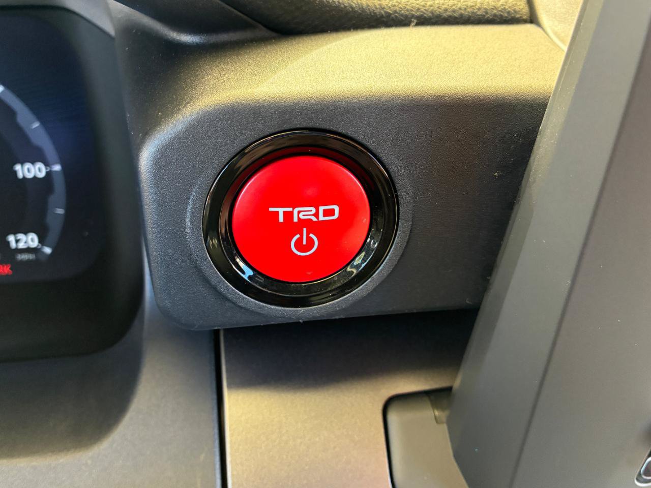 Used 2025 Toyota 4Runner TRD Off-Road AWD/4WD image 26