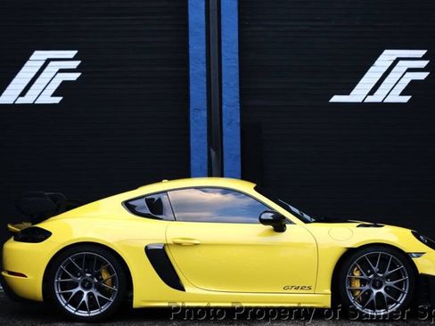 Used 2023 Porsche 718 Cayman GT4 RS w/ Weissach Package RWD image 1