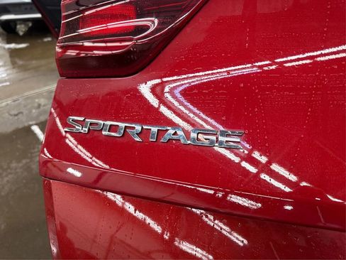 Used 2021 Kia Sportage LX image 14