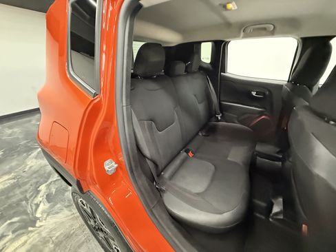 Used 2015 Jeep Renegade Trailhawk w/ Cold Weather Group AWD/4WD image 21